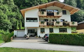 Gemuetliche Wohnung 10 Minuten Vom See Entfernt